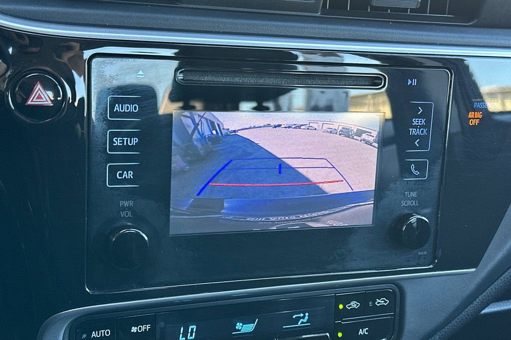 Used 2019 Toyota Corolla LE FWD image 18