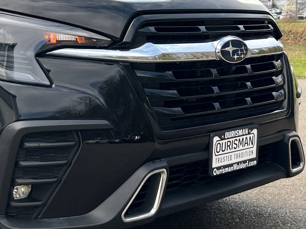Used 2023 Subaru Ascent Touring image 8