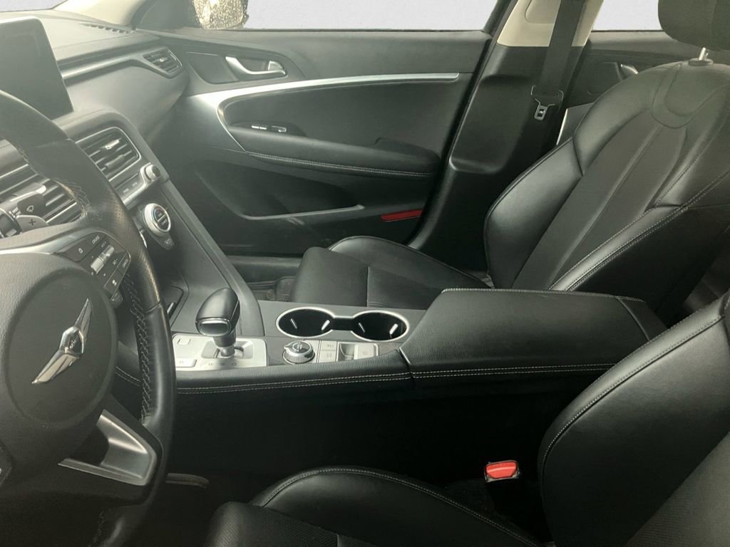 Used 2020 Genesis G70 2.0T image 4