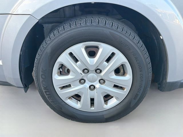 Used 2018 Dodge Journey SE image 38