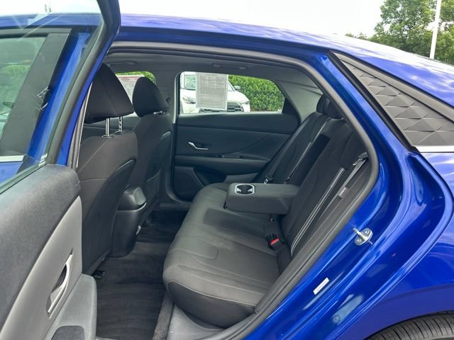 Used 2025 Hyundai Elantra SEL FWD image 15