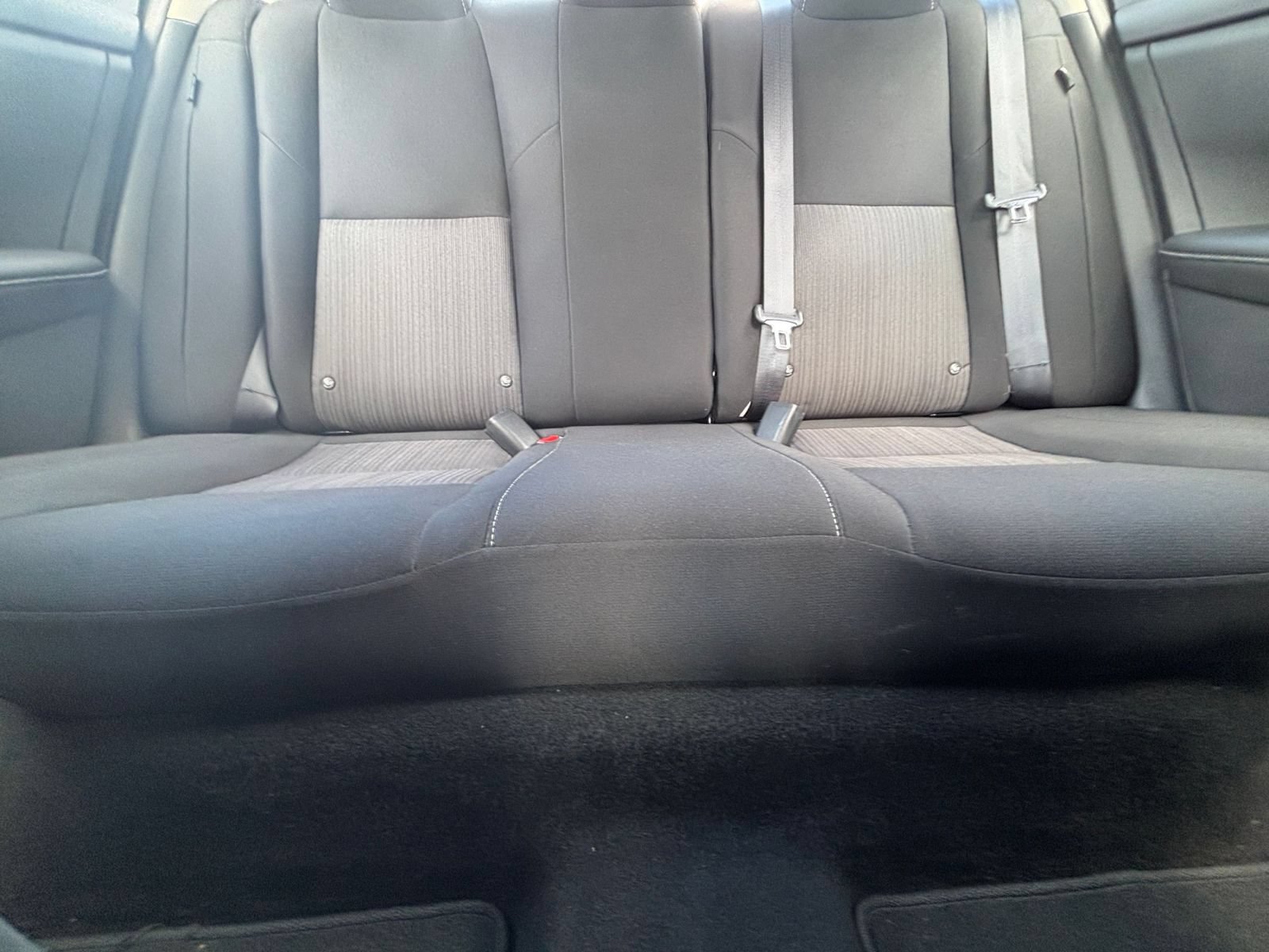 Used 2025 Nissan Sentra SV FWD image 36