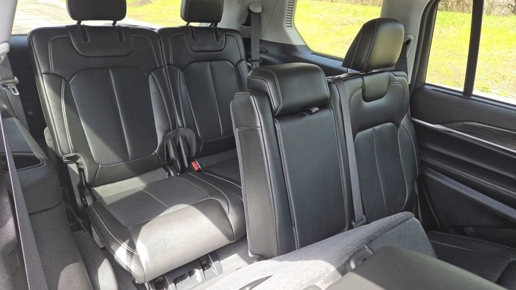 Used 2023 Jeep Grand Cherokee L Limited w/ Luxury Tech Group II image 35