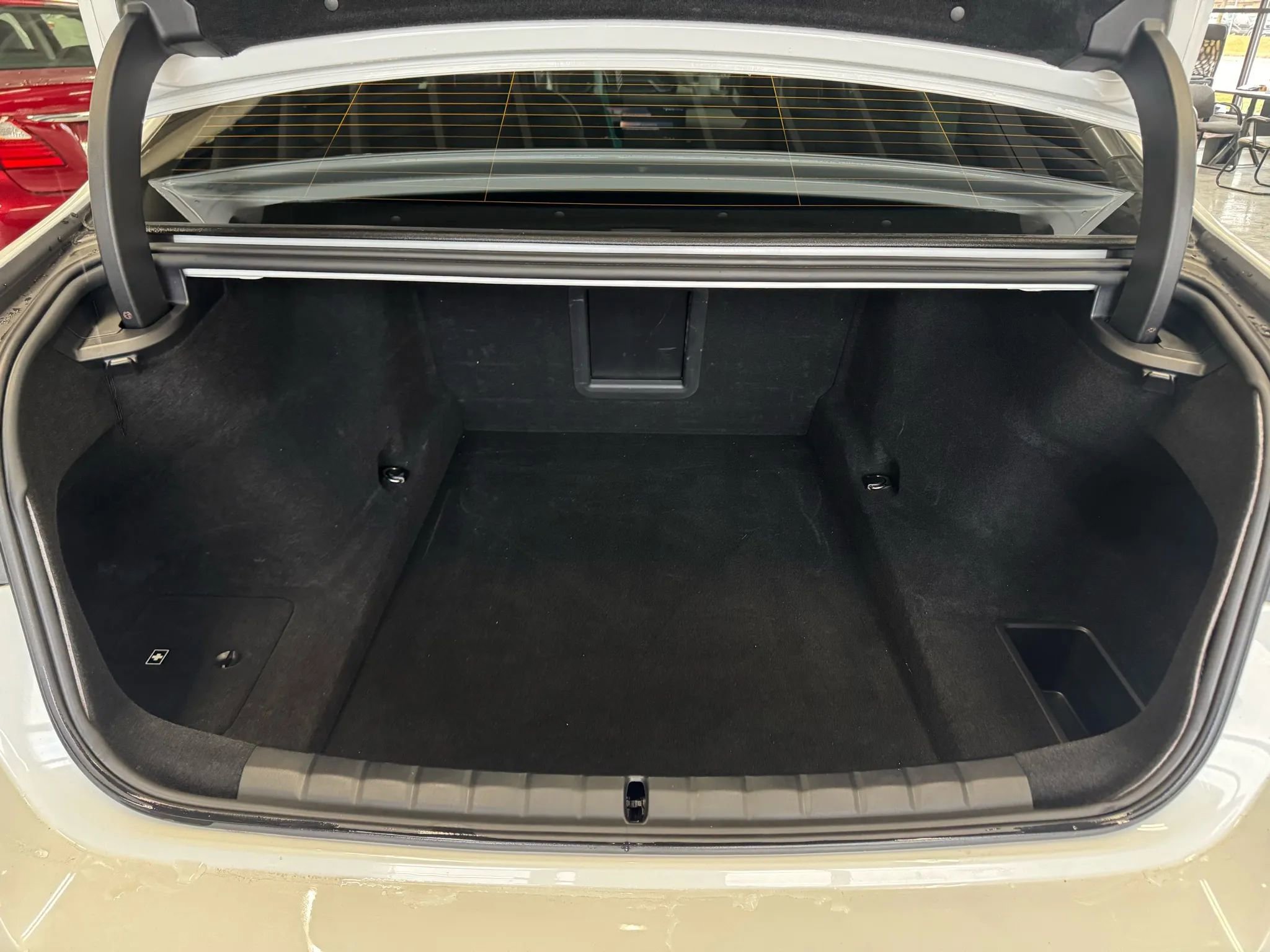 Used 2024 BMW 740i image 32