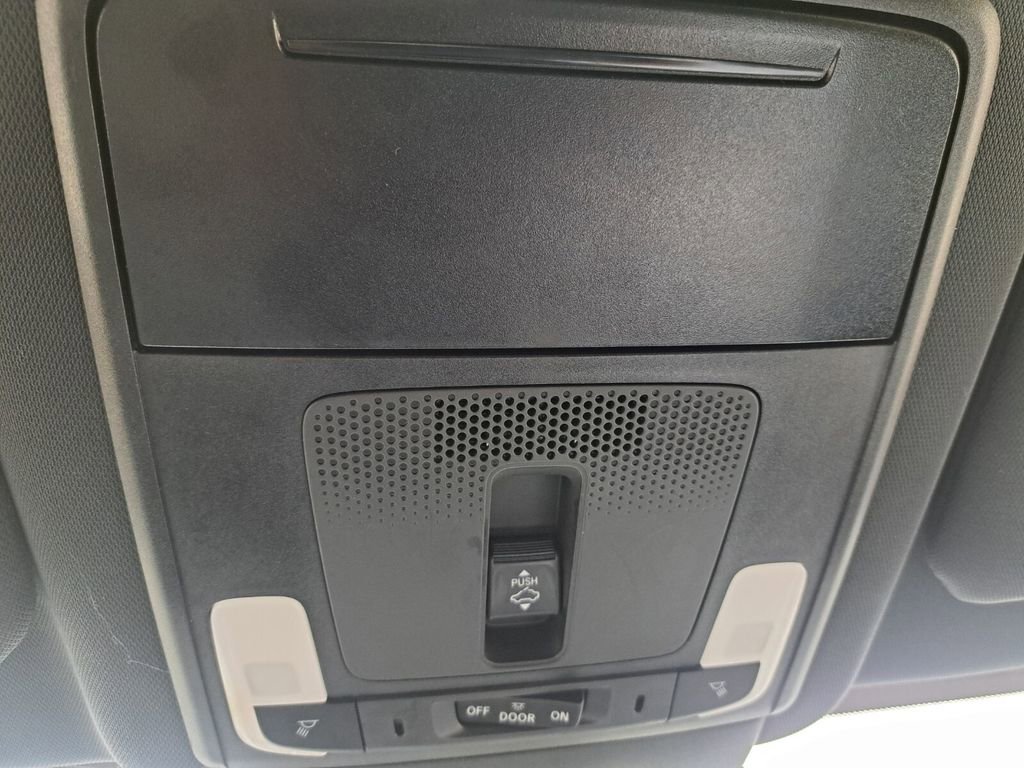 Used 2025 Honda CR-V Sport image 17