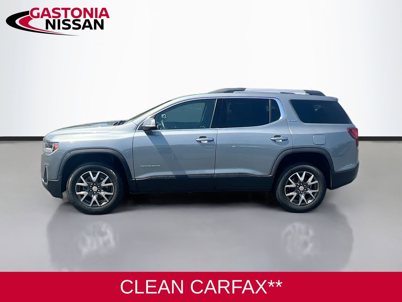 Used 2023 GMC Acadia SLE w/ Driver Convenience Package image 5