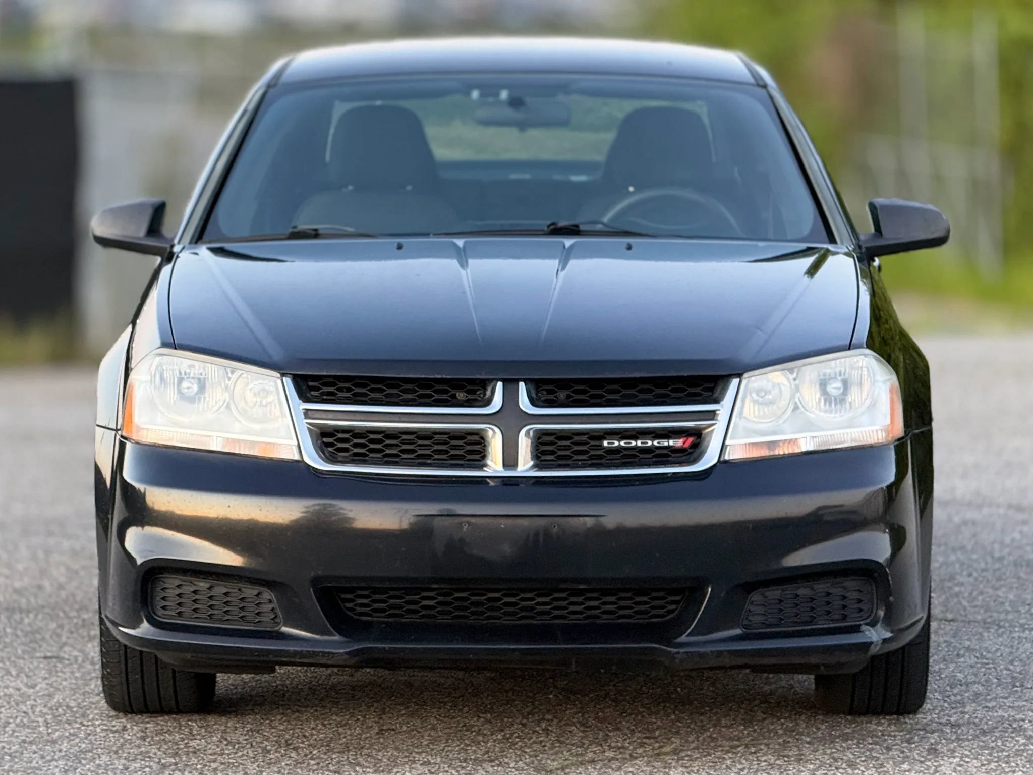 Used 2013 Dodge Avenger SE image 3