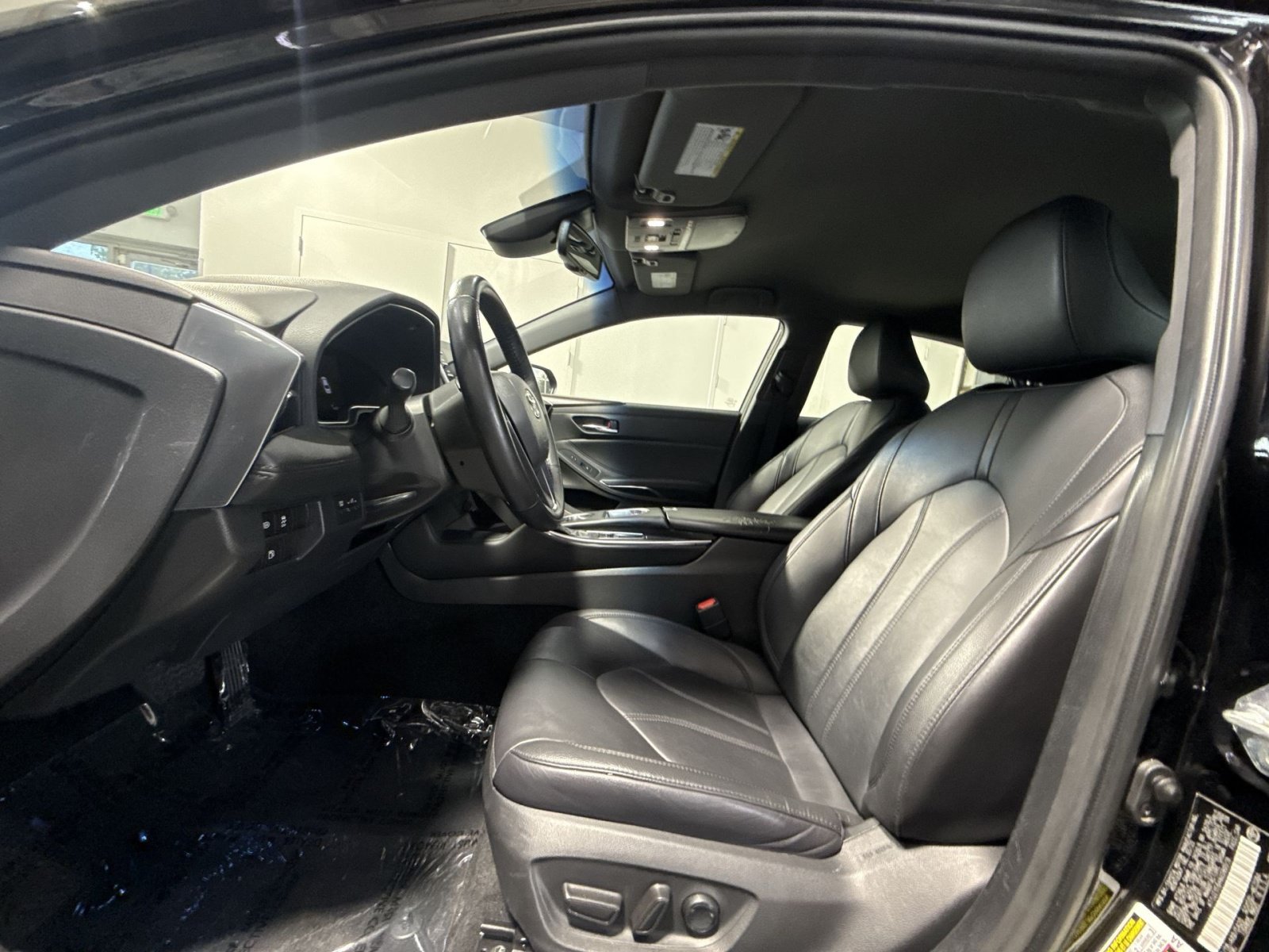 Used 2022 Toyota Avalon XLE FWD image 14