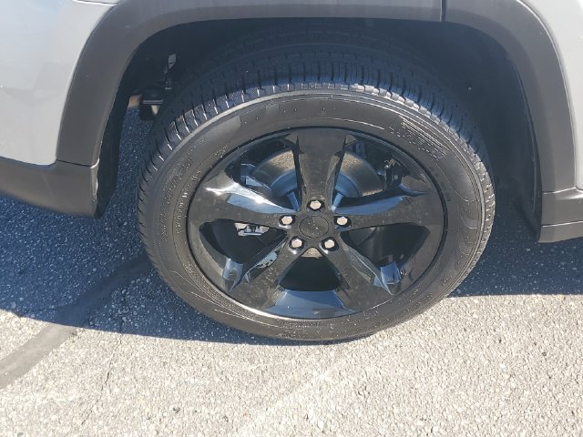 New 2026 Jeep Grand Cherokee Limited w/ Limited Altitude Package AWD/4WD image 5