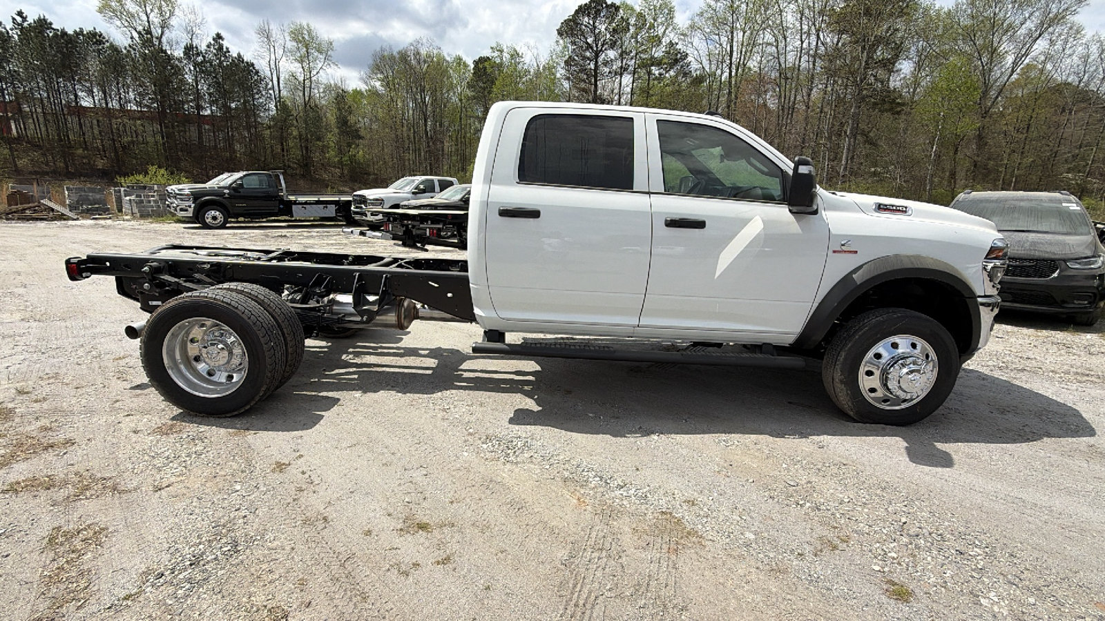 New 2026 RAM 5500 Tradesman w/ Chrome Appearance Group AWD/4WD image 7