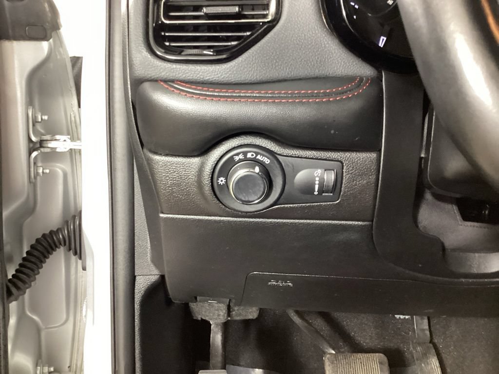 Used 2025 Dodge Durango R/T AWD/4WD image 12