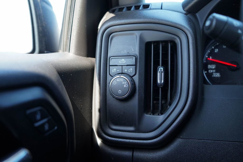 Used 2024 Chevrolet Silverado 1500 Custom RWD image 32