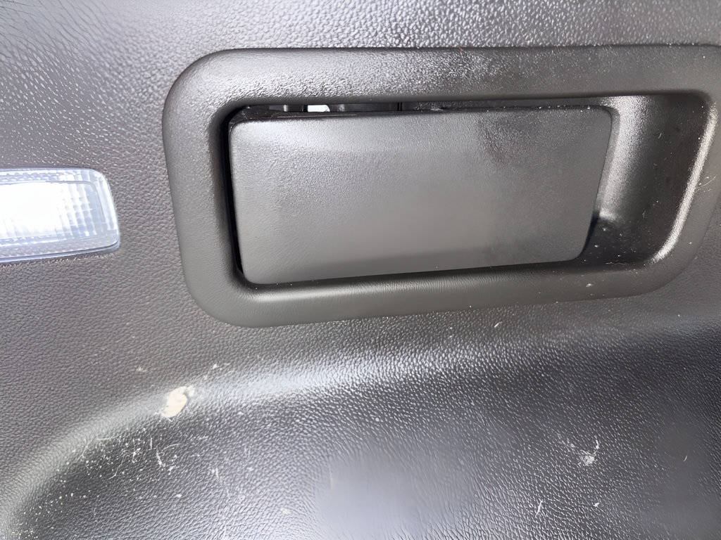 Used 2024 Chevrolet Blazer LT FWD image 29