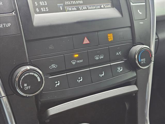 Used 2015 Toyota Camry SE image 25