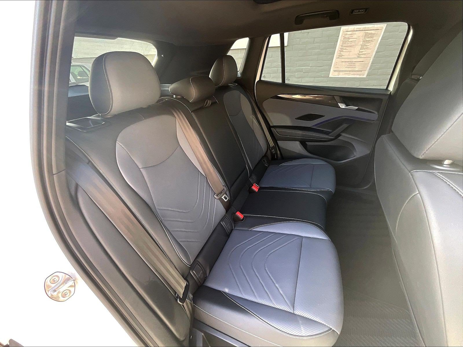 Certified 2025 Volkswagen Tiguan SE R-Line AWD/4WD image 26