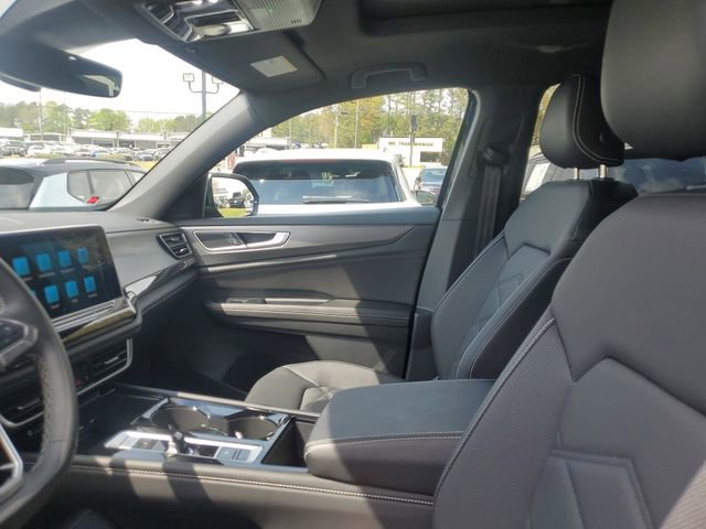 Certified 2025 Volkswagen Atlas Cross Sport SE w/ Panoramic Sunroof Package image 17