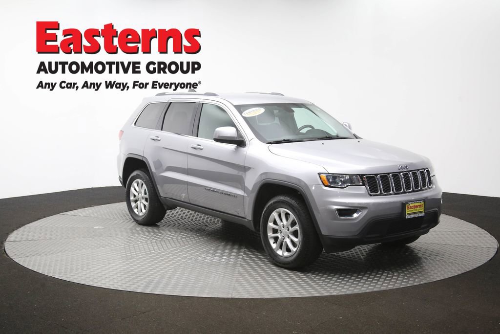 Used 2021 Jeep Grand Cherokee Laredo AWD/4WD image 47
