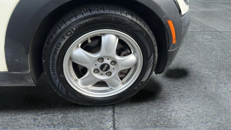 Used 2010 MINI Cooper Hardtop FWD image 35