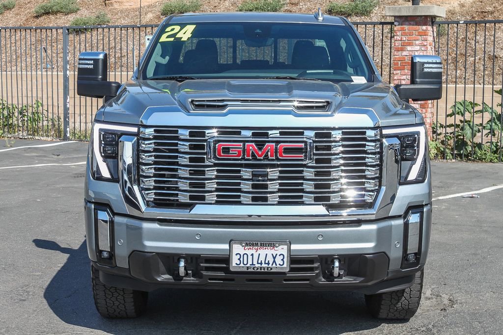 Used 2024 GMC Sierra 2500 Denali w/ Denali Reserve Package image 2