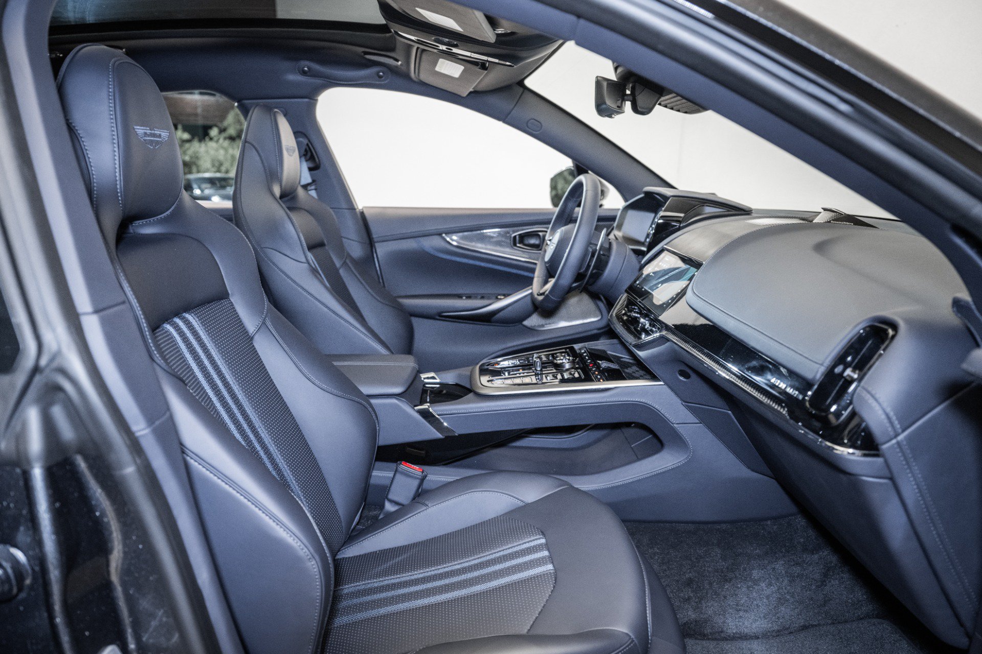 New 2025 Aston Martin DBX 707 AWD/4WD image 20