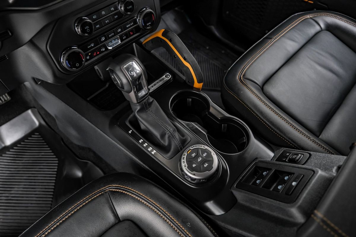 Used 2024 Ford Bronco Badlands image 33