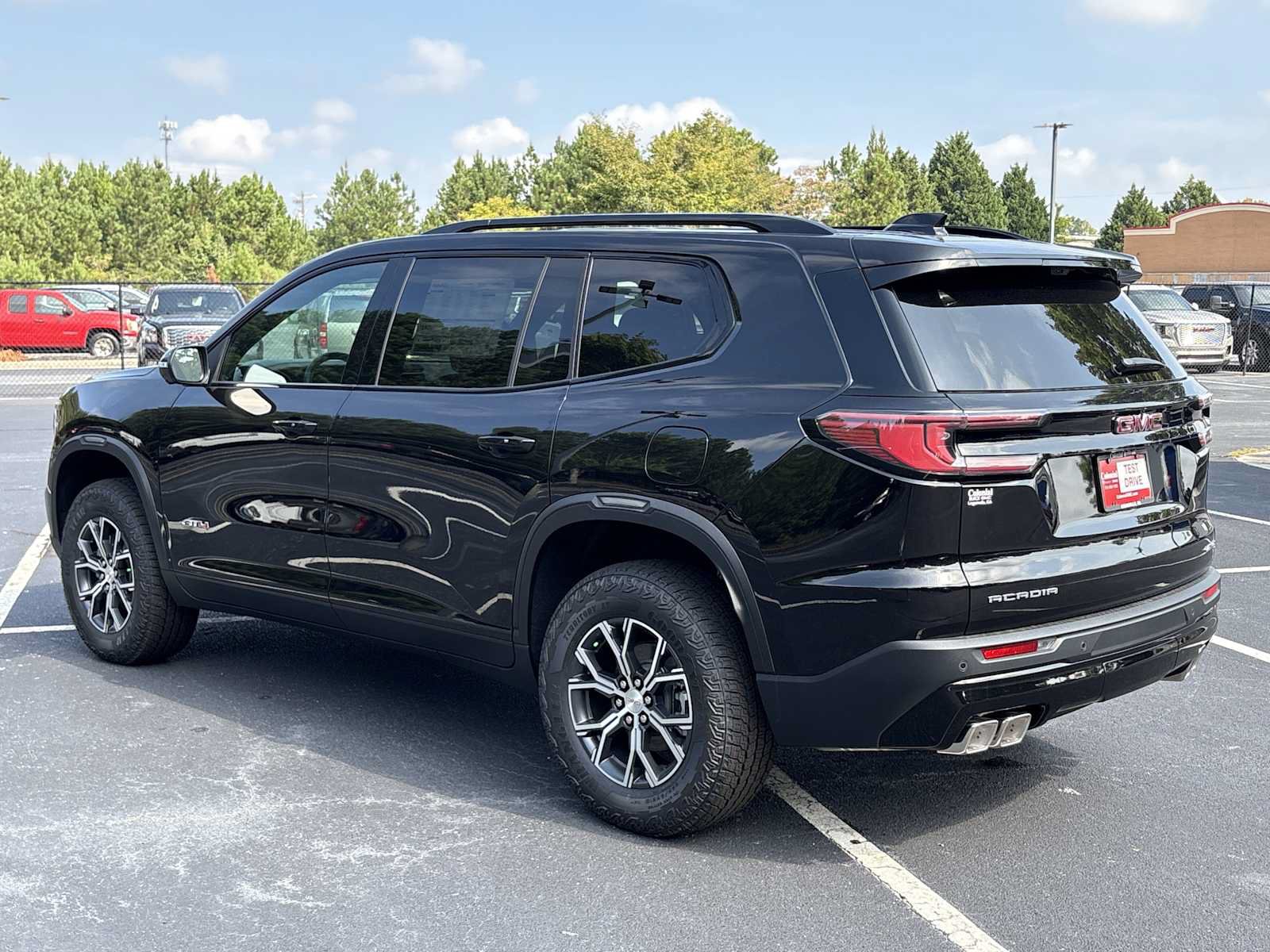 New 2026 GMC Acadia AT4 w/ Luxury Package AWD/4WD image 22