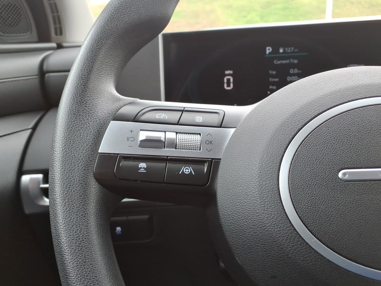 Certified 2025 Hyundai Tucson SE image 29