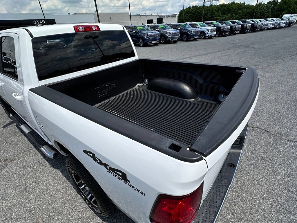 Used 2021 RAM 1500 Classic SLT AWD/4WD image 39