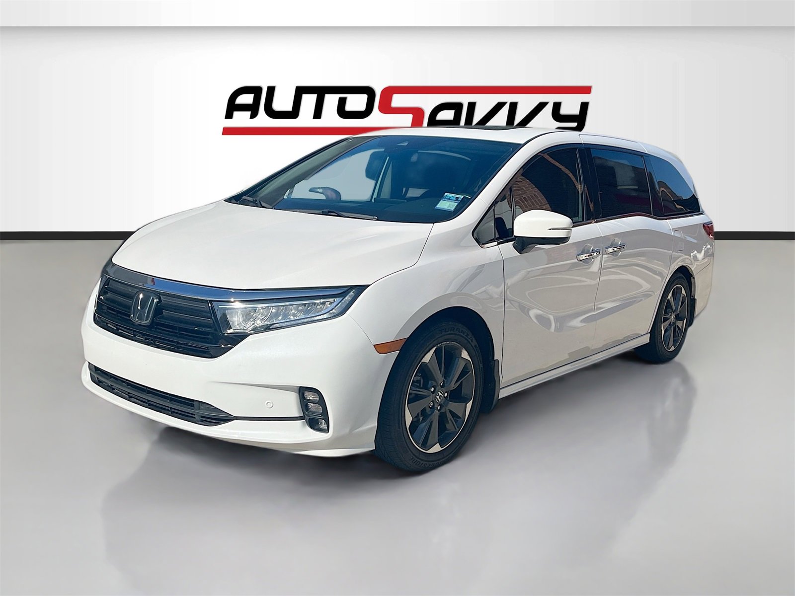 Used 2023 Honda Odyssey Elite image 3