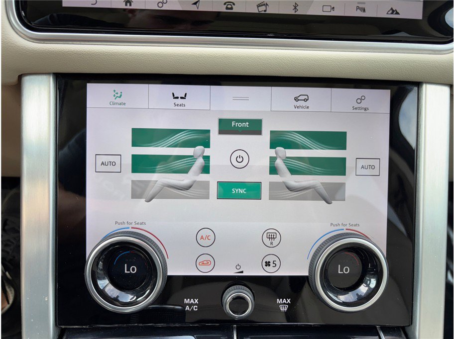 Used 2018 Land Rover Range Rover image 32