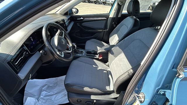 Used 2025 Volkswagen Jetta SE image 17