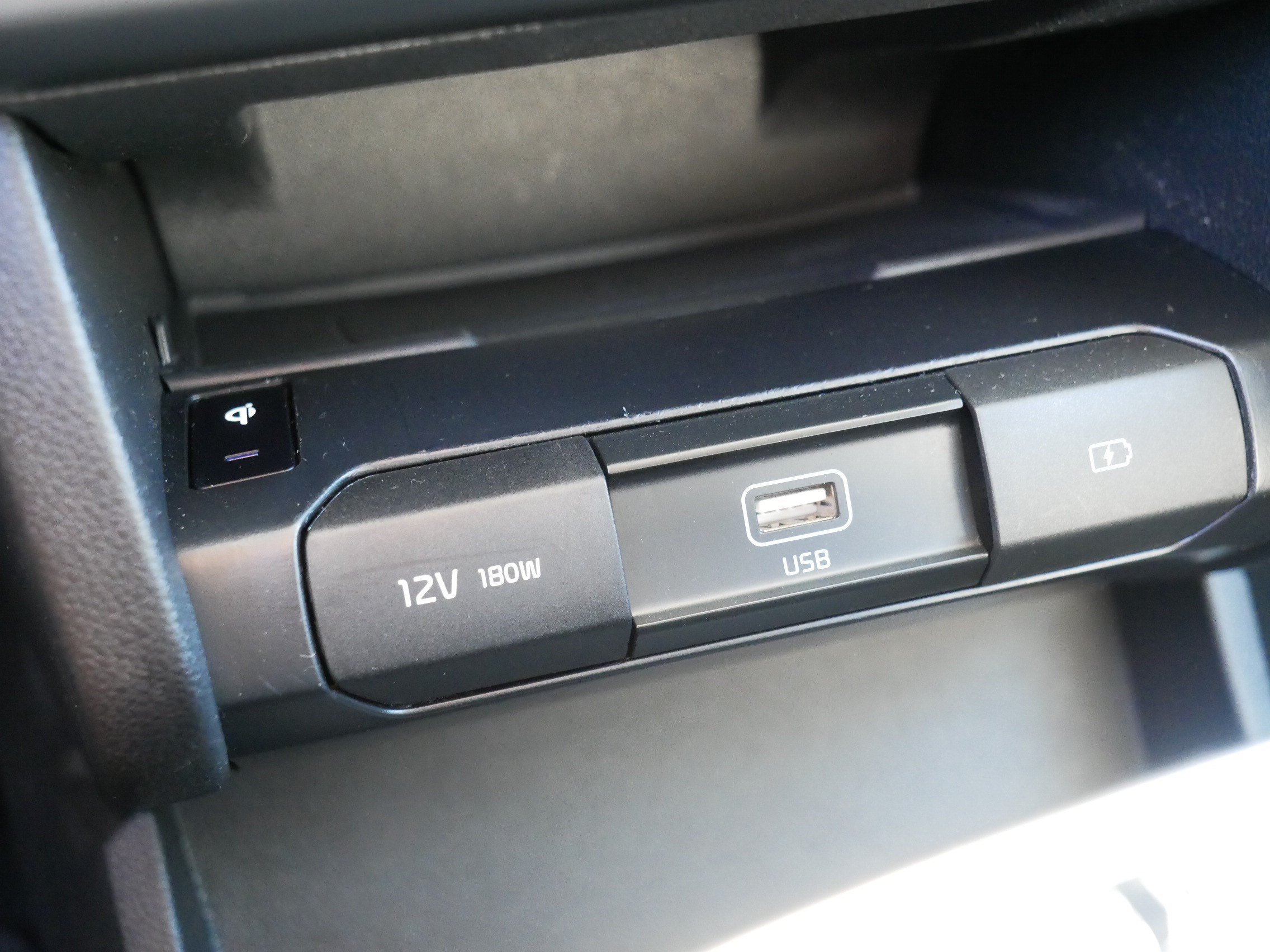 Used 2022 Kia Niro EX w/ Cold Weather Package FWD image 32