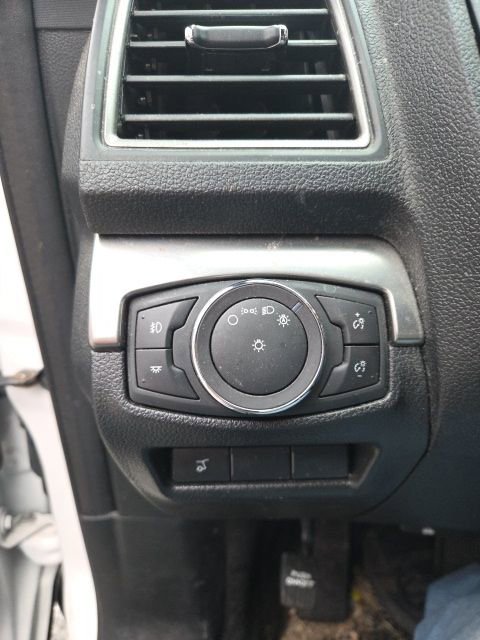 Certified 2019 Ford Explorer XLT w/ Equipment Group 202A image 26