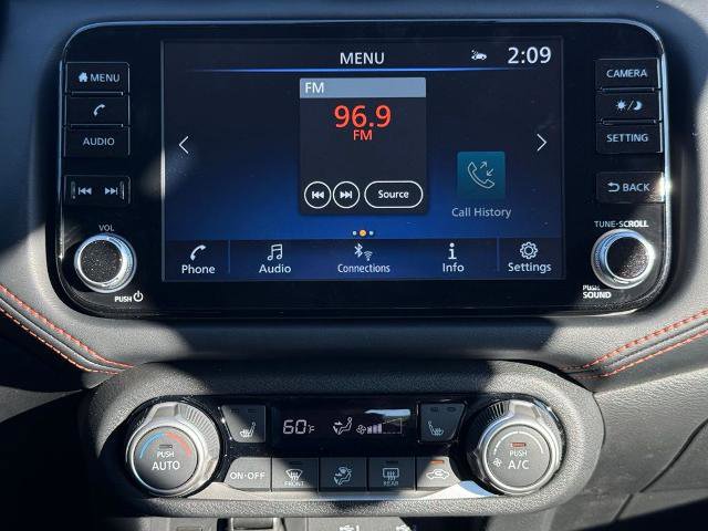 New 2025 Nissan Versa SR w/ Trunk Package FWD image 27