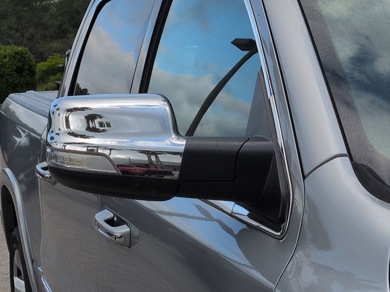 Used 2019 RAM 1500 Limited AWD/4WD image 11
