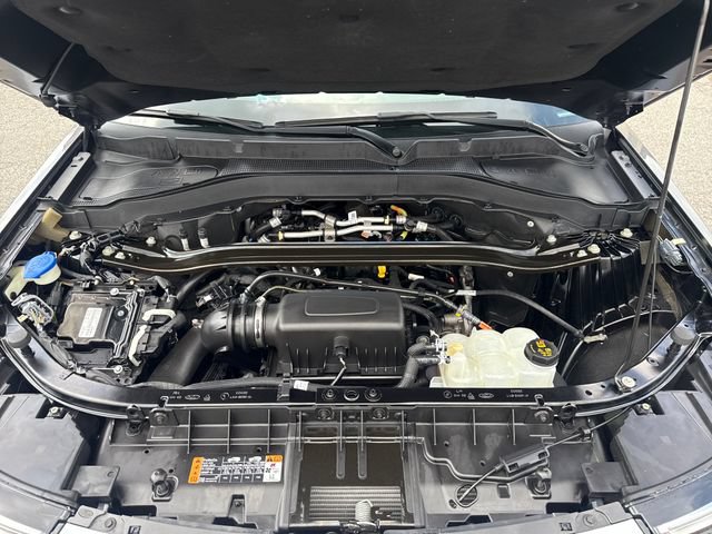 Used 2022 Ford Explorer Limited w/ Equipment Group 301A AWD/4WD image 22