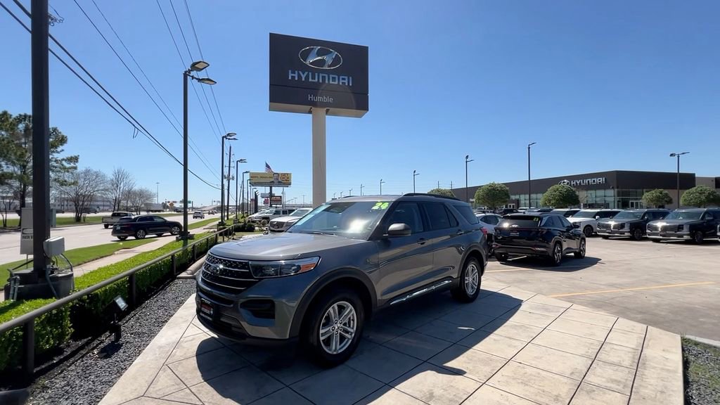 Used 2024 Ford Explorer XLT image 8