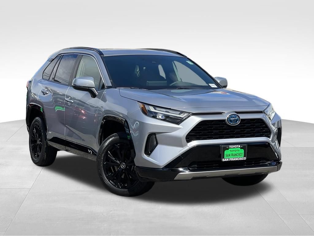 Used 2023 Toyota RAV4 SE w/ Convenience Package AWD/4WD image 7