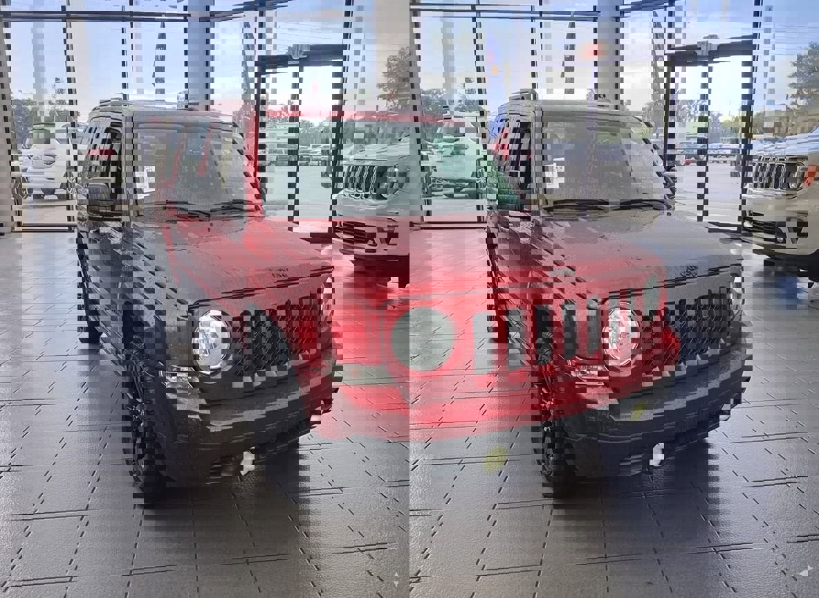 Used 2015 Jeep Patriot Sport w/ Power Value Group FWD image 1