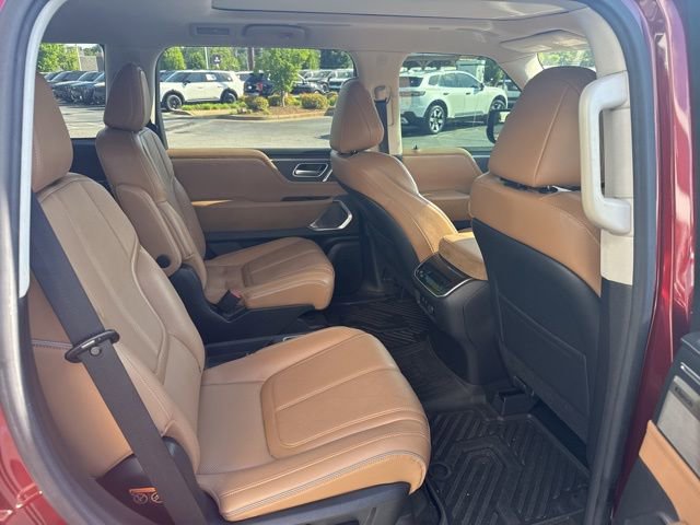 Used 2025 INFINITI QX80 Sensory AWD/4WD image 11