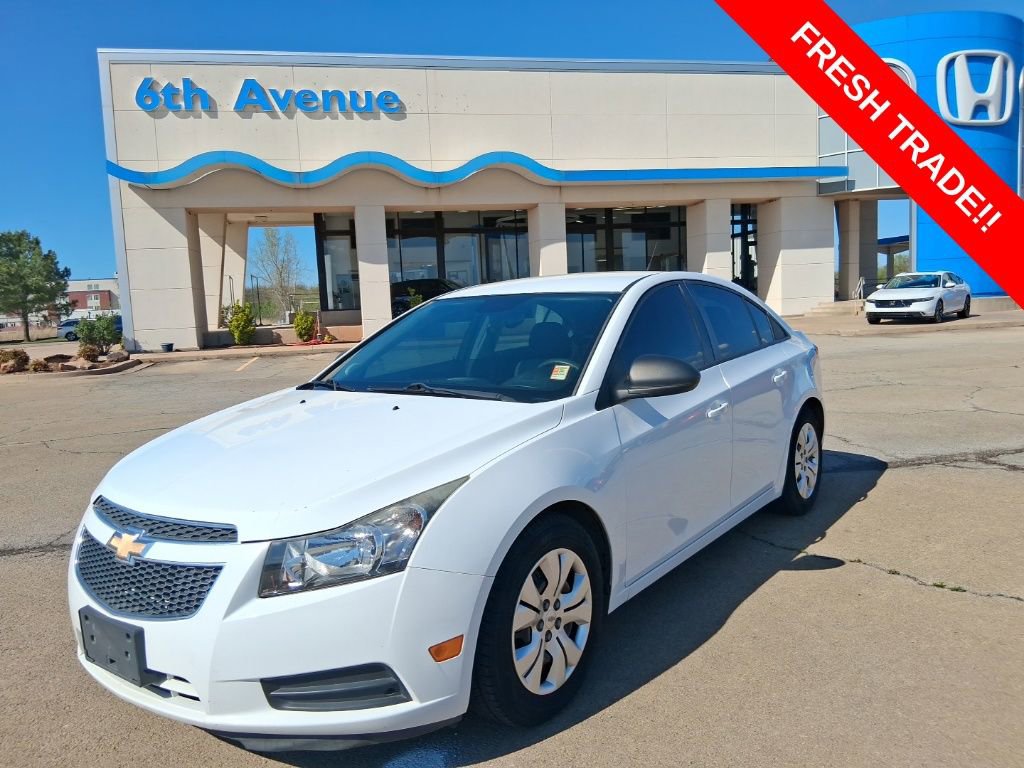 Used 2013 Chevrolet Cruze LS image 1