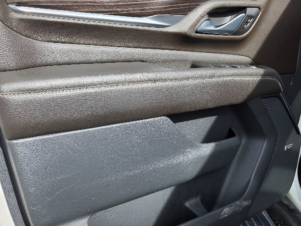 Used 2021 GMC Yukon XL Denali w/ Denali Ultimate Package image 9