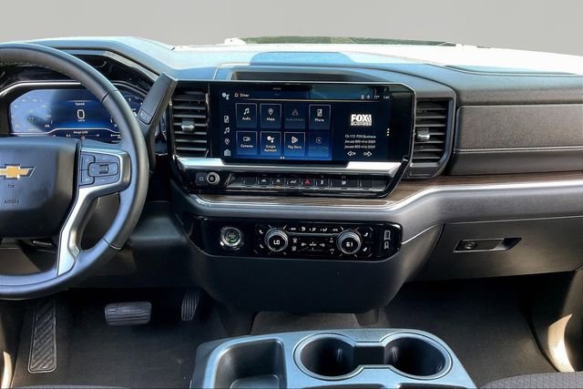 Used 2023 Chevrolet Silverado 1500 LT AWD/4WD image 9