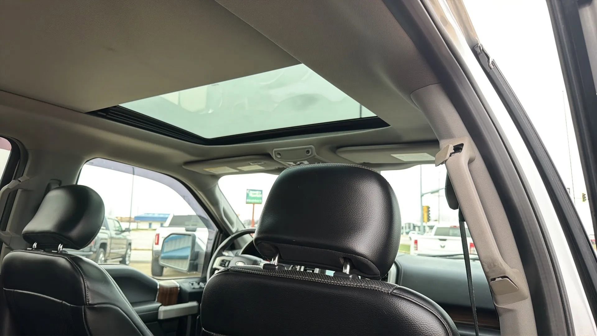 Used 2017 Ford F150 Lariat w/ Equipment Group 502A Luxury image 77