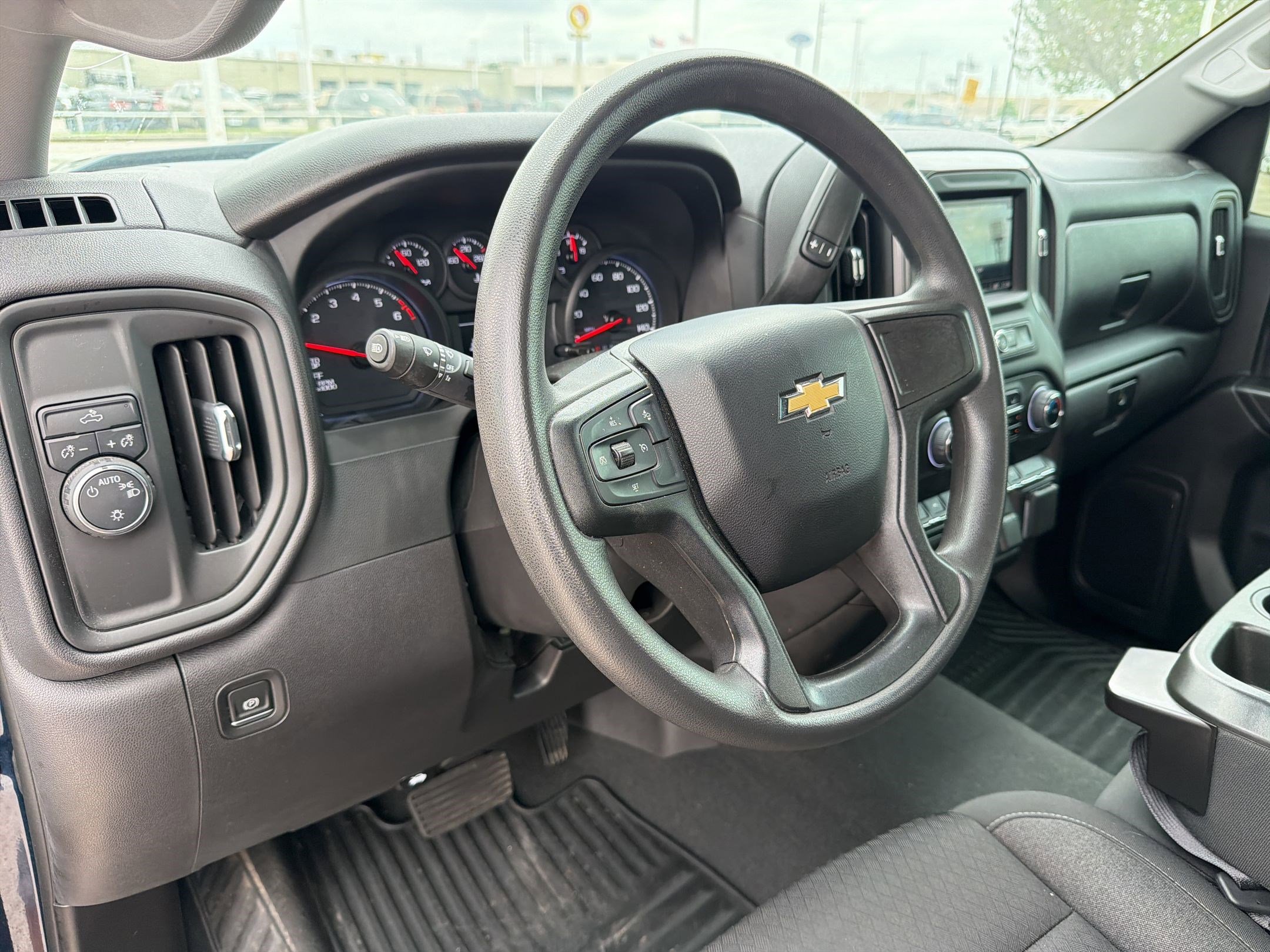 Used 2023 Chevrolet Silverado 1500 Custom RWD image 4