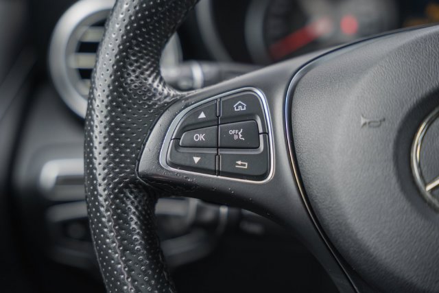 Used 2019 Mercedes-Benz GLC 300 4MATIC image 29