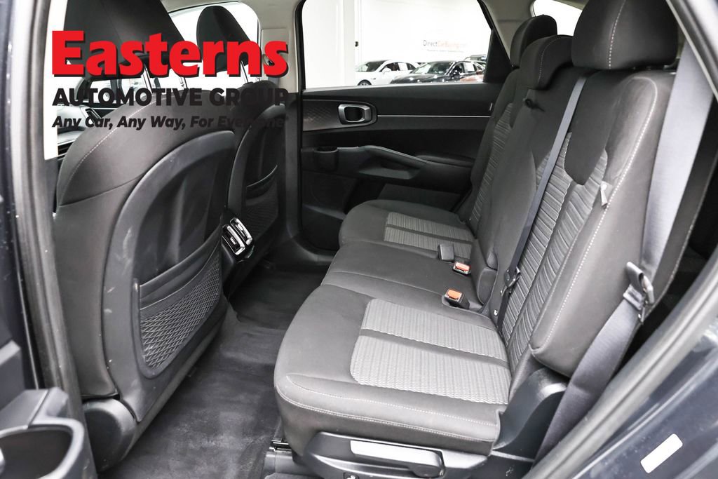 Used 2024 Kia Sorento LX FWD image 22