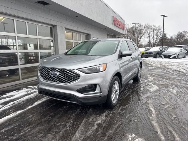 Used 2024 Ford Edge SEL image 5