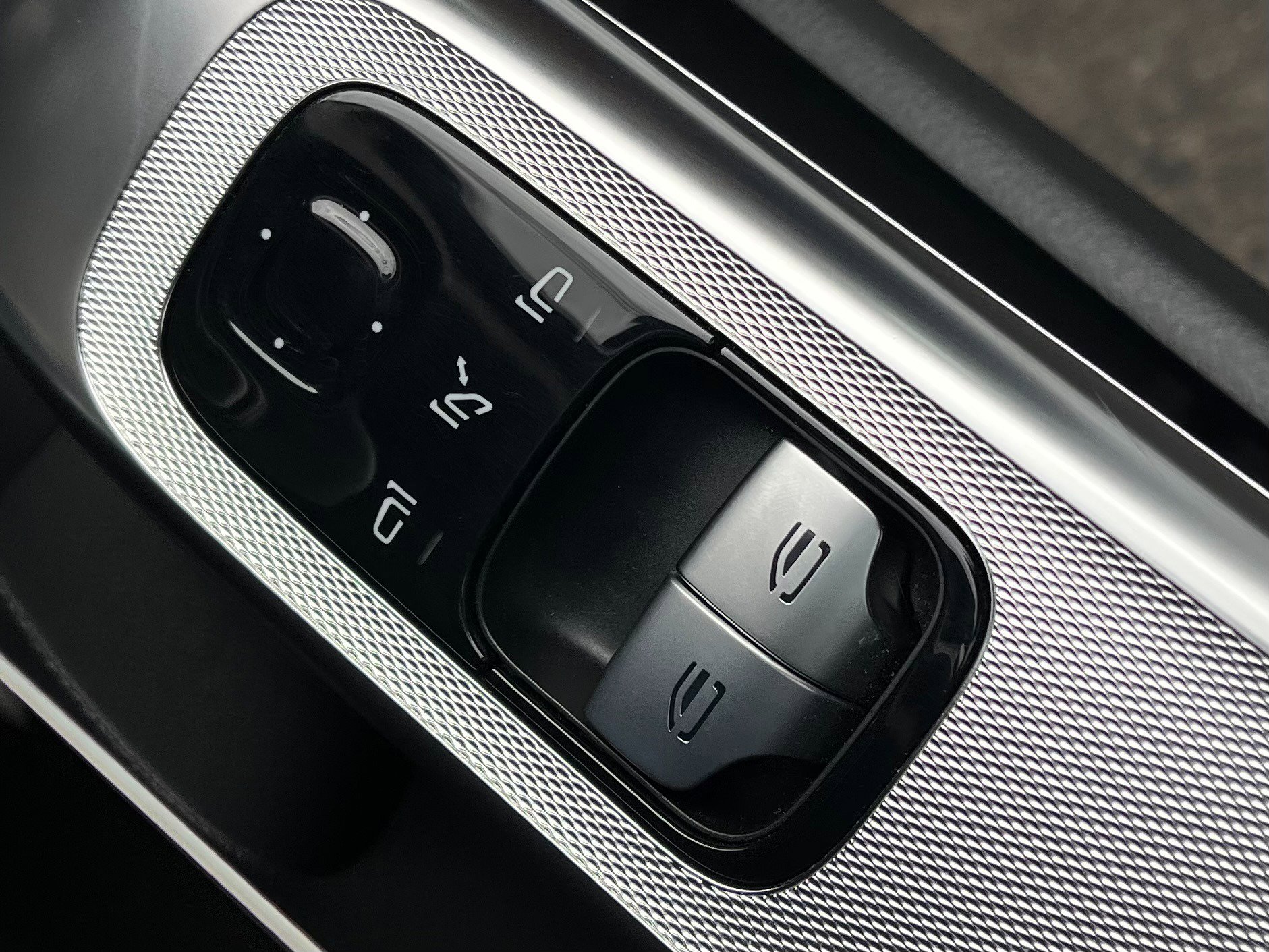 Used 2024 Mercedes-Benz CLE 300 4MATIC Coupe image 45