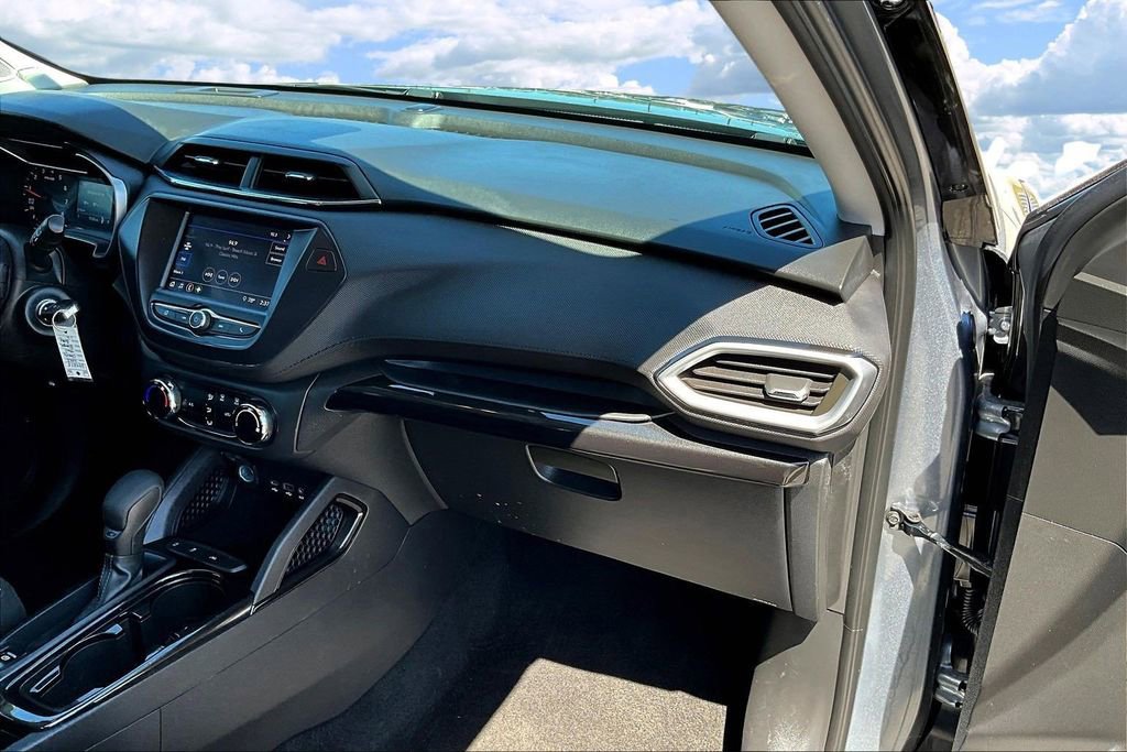 Used 2022 Chevrolet TrailBlazer LS image 28